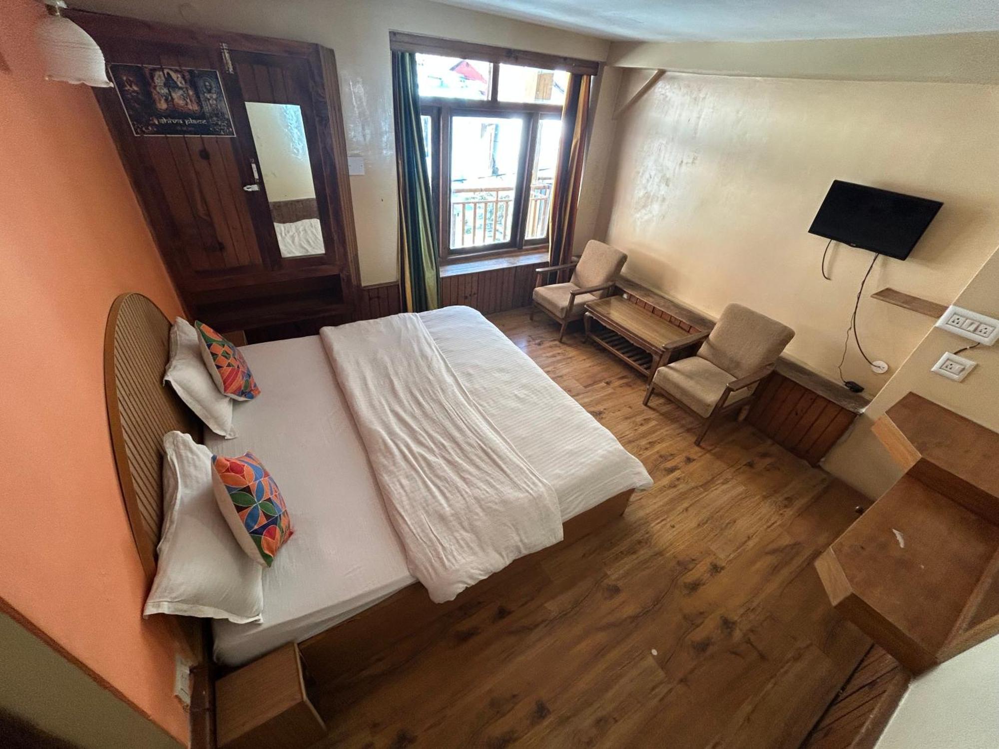 Hotel Bhrigu مايالي المظهر الخارجي الصورة