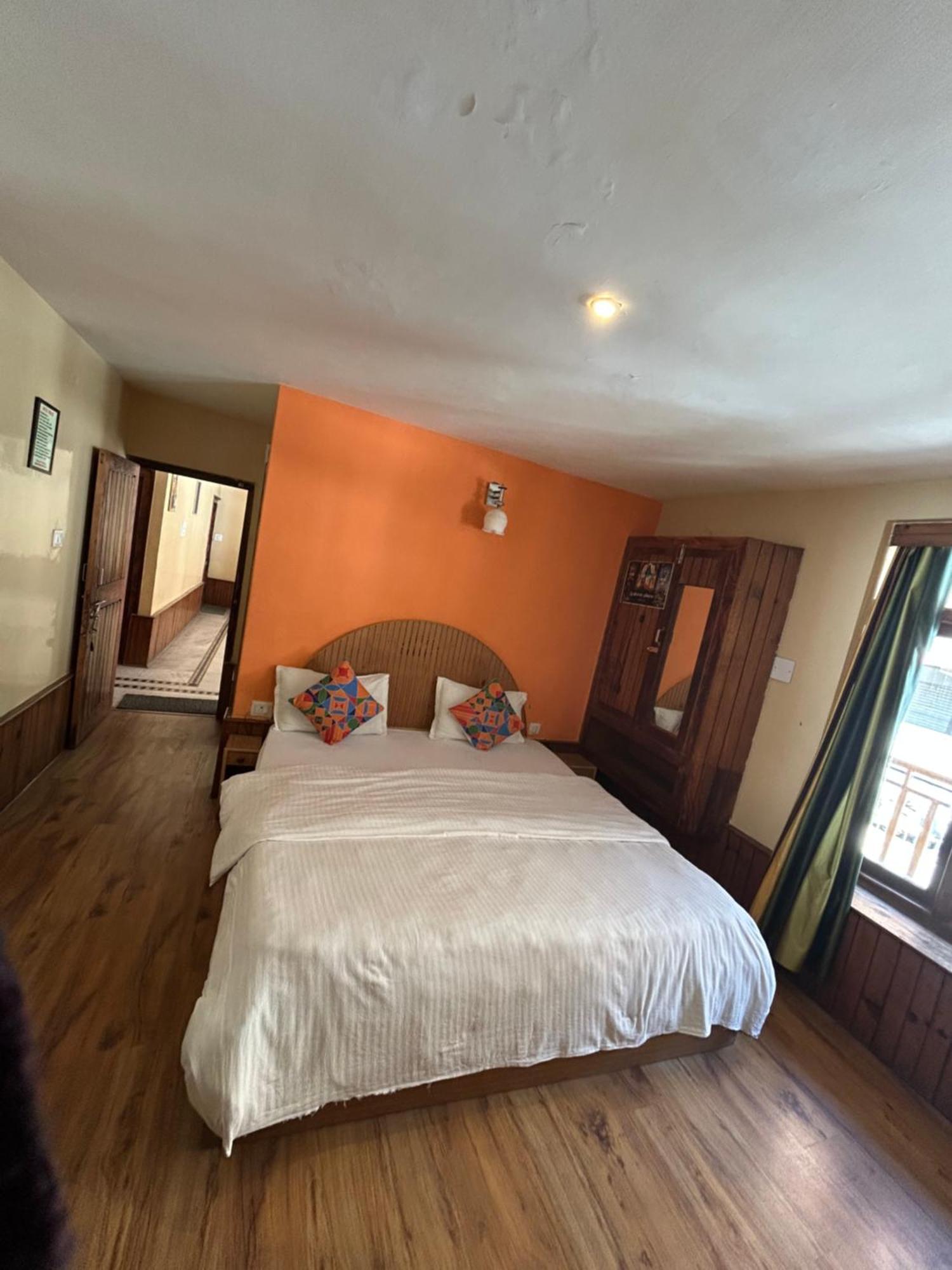 Hotel Bhrigu مايالي المظهر الخارجي الصورة
